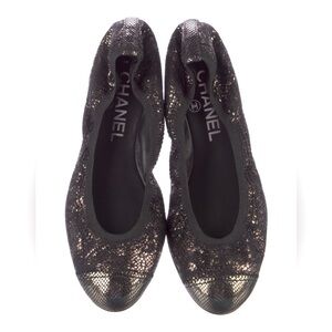 CHANEL Lagerfeld Interlocking CC Lace Metallic Cap Toe Ballet Flats Size 35 NWT